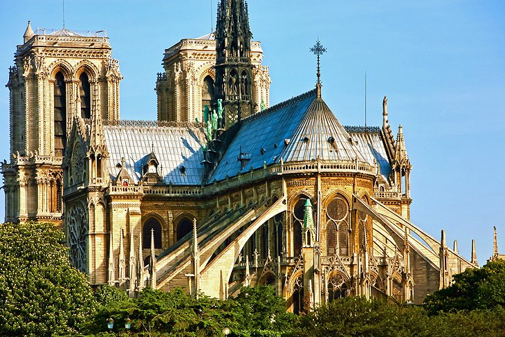 巴黎圣母院的飞扶壁(摄于2019年4月火灾前)