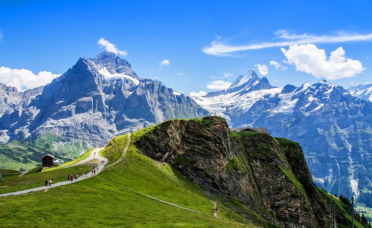 瑞士阿尔卑斯山的少女峰