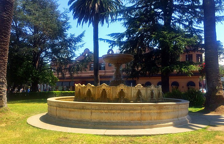 广场Viña德尔玛喷泉和公园