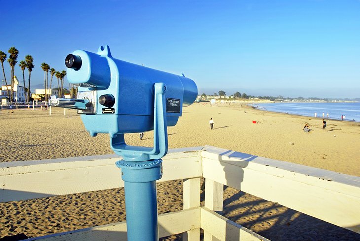 主要望远镜眺望海滩