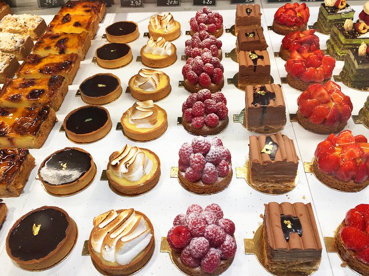 甜点在巴黎法式蛋糕店